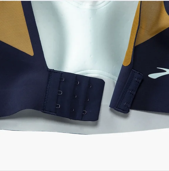 NWOT Brooks Scoopback 2.0 Sports Bra. Size 30C - Picture 7 of 10